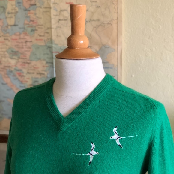 Vintage Sweaters - Vintage Green Bird Sweater by Archie Brown & Son